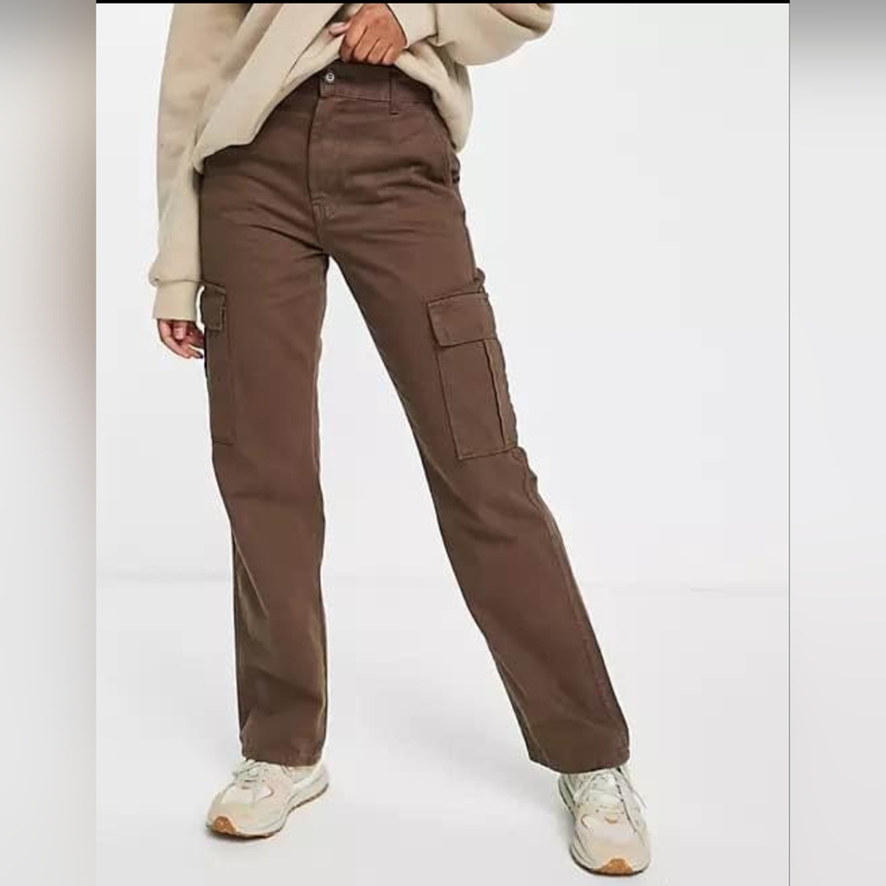 Stradivarius cargo pants size 4